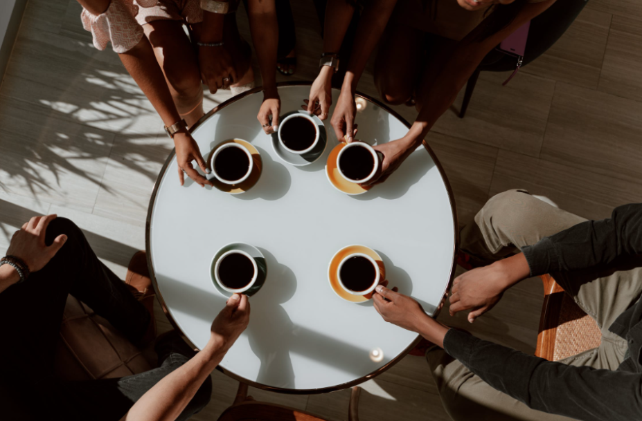 El café y su impacto positivo contra enfermedades neurodegenerativas y hepáticas